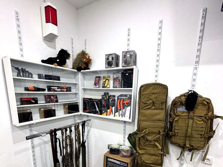 Zubehör und Ausrüstung im Ladengeschäft F&F-Waffen
